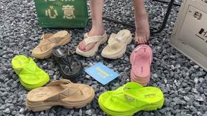 [Free Shipping] WomenS Flip-Flops With Thick Soles New EVA Platform Sandals Summer Beach Flip-Flops Comfortable To Wear