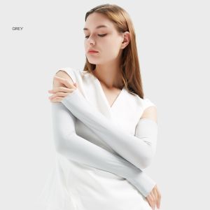 ปลอกแขนกันแดด 1 คู่ [ ผ้าลื่นมาก งานดี มีไซส์ผู้ชาย ] ป้องกันรังสี UV ได้มากกว่า 95% ผ้าใส่แล้วเย็น กันแดดได้ดี มี 5 สี พร้อมส่ง