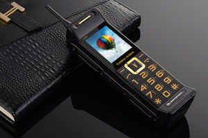 C3 Big Battery Long Standby 2G Retro Telephone 2.2inches 0.3MP Rear Camera Bluetooth MP3 FM Radio Dual SIM Mobile Phone