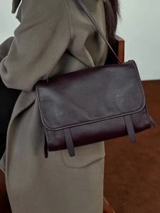 Túi xách da bê lớp đầu tiên phong cách retro độc đáo túi tote công sở dáng rộng rãi thoải mái da thật đeo vai đeo chéo xách tay túi messenger.