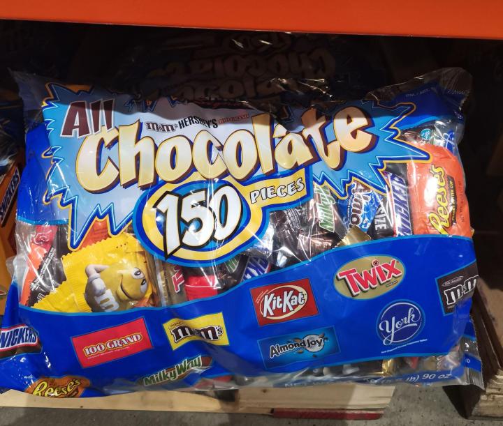 Kirkland Signatures All Chocolates 150pcs hersheys chocolate 155 pcs