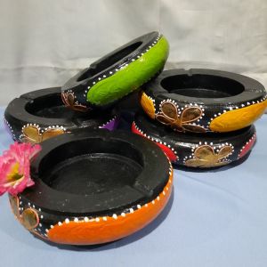 Asbak / Mangkuk Abu Rokok Bahan Kayu Motif Painting Diameter 15 cm