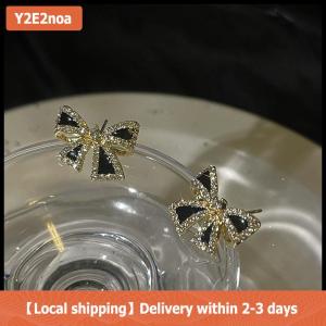 【Local shipping】 Khuyên tai nụ đính kim cương giả hình nơ phong cách mới lạ cho nữ thiết kế cá tính độc đáo trang sức cưới quà tặng sinh nhật