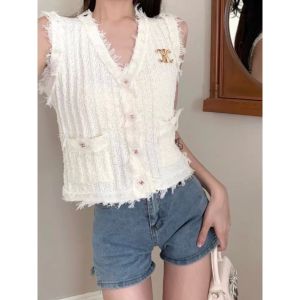 B3863 Hi-End Fringe Knit Vest w/ Gold Brooch