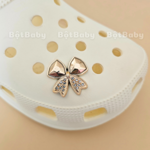 Charm gắn dép sticker cross sục giả kim mẫu B43