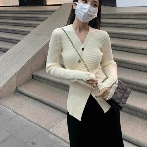 IELGY Womens sweater design long sleeve temperament inner wear base shirt v-neck slim fit knitted sweater top