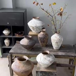 Ceramic Jar Vase Rustic Ceramic Bottle Flower Arrangement Ornament Vintage Nostalgic Handmade Homestay Hotel Wabi-Sabi Zen Style Ornament Craft
