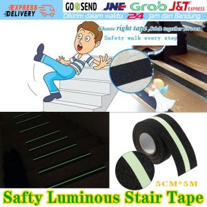 5CMx5M Lantai Keselamatan Bercahaya Non Skid Tape Anti Slip Adhesive Stiker High Grip Pita bercahaya cahaya dalam gelap lantai dekorasi rumah tangga rumah tangga malam peringatan stiker dinding dalam ruangan dapur kamar mandi langkah