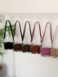 พู่กระเป๋าสะพายไหล่ย้อนยุคสไตล์เกาหลีกระเป๋าพาดลำตัวสำหรับผู้หญิงกระเป๋าหาคู่กระเป๋าแฟชั่นช้อปปิ้งกระเป๋าหิ้ว