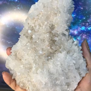 Đá Thạch Anh pha lê vũ trụ S51