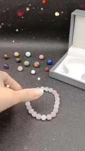 คุณภาพดี สร้อยข้อมือหินโรสควอทซ์และโป่งข่ามขาว เขี้ยวหนุมาน เกรด A ขนาด 8 มิล หินแห่งเสน่ห์และความรัก บวกพลังเสริมโชคลาภ เรียกทรัพย์ วันหยุด