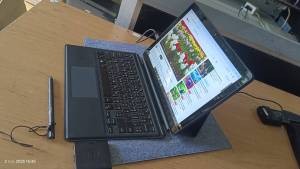 โน๊ตบุ๊ค/แท็บเล็ต 2-in-1 Dell Latitude 5290-core i5 SSD 256 GB Ram 8 GB มือสอง พร้อมใช้งาน