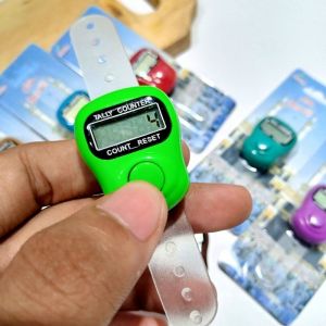 Kado Untuk Cowo Hampers Lebaran Alquran 30 Juz A6 Sajadah Kecil Peci Rajut