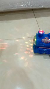 Mainan Kereta Lokomotif bump & go ada musik dan lampu