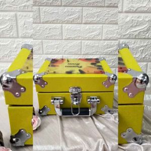 Tas Kosmetik Kecil Beautycase Yellow: Aksesoris Penyimpanan Kosmetik yang Praktis