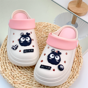 รองเท้าแตะ รองเท้าแตะแฟชั่นน่ารักๆ รองเท้าแตะใส่สบาย น้องเป็นงาน DAY น่ารักๆ ไม่ทำให้เจ็บเท้า มีตัวการ์ตูนน่ารักๆให้เลือกเยอะมาก เสริมส้น 6 ซม แนะนำเผื่อ 1 ไซส์