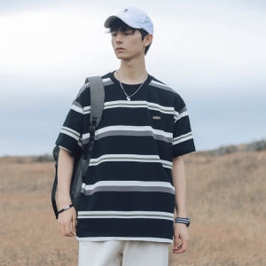 ZiShop  รุ่นนี้งานดีสุดๆๆ ตัดด้วยลายทางเท่ๆถึง4 สี เป็นเสื้อทรงหลวมใส่สบายมากแม่  ลายทางแบบใหม่ที่ทุกคนควรมีงานนี้ ใส่ได้ทั้งหญิงและชายใคร 💥