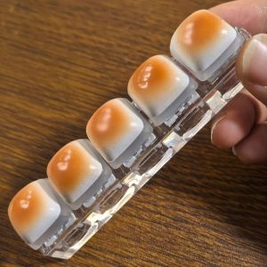CRUSHES Caramel Bread Design Fidget Keychain DIY Keyboard Keys Button Button Keycap Keychain Clicker Sound Steamed Bread Clicker Toy Adult