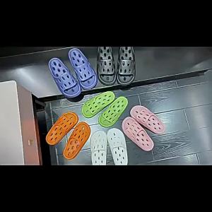 New Summer Bathroom Slippers Hollow-Out Sandals For Women Non-Slip And Quick-Drying CoupleS Slide Sandals For Men