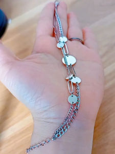 Lắc tay titan mặt tròn trơn dây đôi