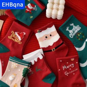 [COD] EHBqna SPORTS ถุงเท้าคริสต์มาส5คู่ถุงเท้าต้นคริสต์มาสซานตาคลอสตุ๊กตาหิมะถุงเท้าต้นคริสต์มาสถุงเท้ากลางน่องสำหรับผู้หญิงถุงเท้าฤดูหนาวฤดูใบไม้ร่วง