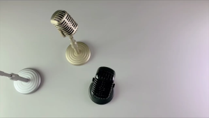 Nostalgic Old Fashioned Simulation Microphone Retro Film Photography Accessory for Wedding Photography Faux Mic Props