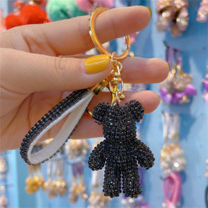 DIGREPAIR ใหม่แฟชั่นเพชรนั่งหมีพวงกุญแจ ผมรถKey น่ารักกระเป๋าจี้ของขวัญ Rhinestone 7cm