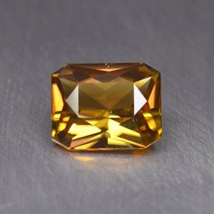 อัญมณีหลวม Fancy Zircon สีน้ำตาลทอง 5.94 กะรัต สำหรับทำเครื่องประดับ