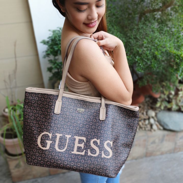 Guess signature bag best sale