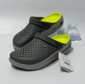 รองเท้า ผู้ชาย Crocs LiteRide Clog ที่น้ำหนักเบาเหมาะสำหรับการสวมใส่ประจำหรือกิจกรรมที่ต้องเดินเยอะ