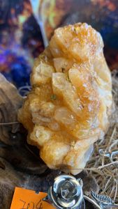 Viên đá Thạch Anh màu vàng cam Citrinie lạ mắt tự nhiên năng lượng vũ trụ 704