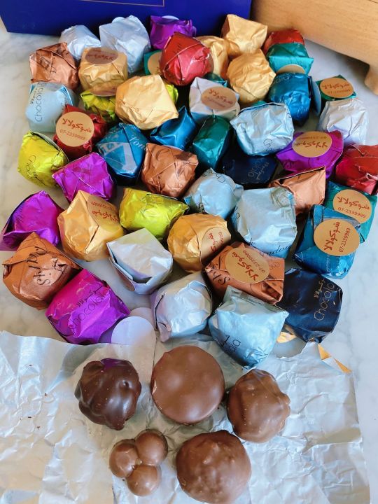 Dubai%20Patchi%20Sister%20Style%20Imported%20Middle%20East%20Food%20Chocolala%20Mixed%20Value%20Chocolate%20Gift%20Box%20-%20Image%205