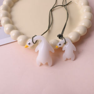 Gantungan Bebek Panggang Sinar UV Berubah Warna Gantungan Mobil Bebek Berubah Warna Dengan Sinar Matahari OTO4018