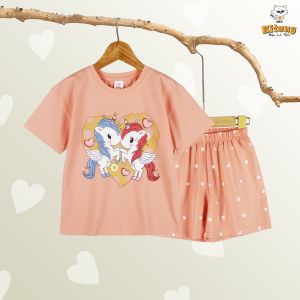 Bộ tay ngắn Kiteny bé gái có size từ 11 - 35 kg in hoạ tiết ngộ nghĩnh chất liệu cotton 4 chiều.