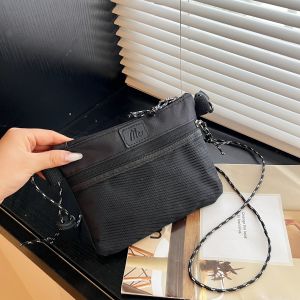 กระเป๋าสะพายข้าง แฟชั่นมาใหม่ กระเป๋าลำลอง กระเป๋าผู้ชายและผู้หญิง กระเป๋าสายเชือก น้ำหนักเบา พกพับง่าย จัดส่งจากกรุงเทพประเทศไทย