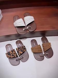 [Free Shipping] Korean-Style High-End Versatile Slip-On Sandals For Women 2026 Summer New Model Soft-Soled Non-Slip Casual Slippers