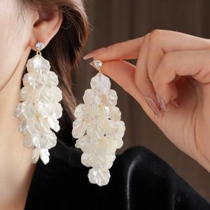 THANKSKY Tinh tế Bông tai tua rua hình cánh hoa Sang trọng Trang sức Bông tai cổ điển Ngọt ngào Phóng đại Bông tai thả Phụ nữ