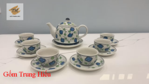 Bộ ấm chén Bát Tràng vẽ cỏ 4 lá