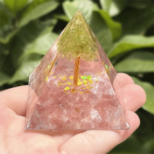NOBLELYN Crystal Stone Orgone Pyramid Reiki Peridot Yoga Meditation Statue Transparent Resin Ornament Crystal Stone Pyramid Feng Shui