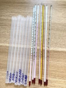 Nhiệt kế đo độ nóng nước sôi nhiệt kệ thời tiết vạch số chìm không bị mờ