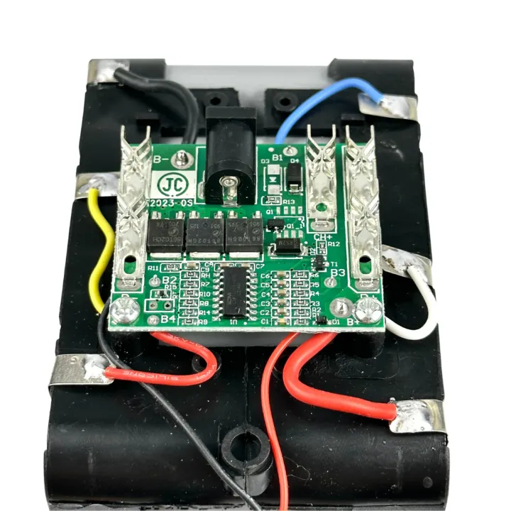 Pin%20%C4%91%C3%B3ng%2020%20cell%20dung%20l%C6%B0%E1%BB%A3ng%20cao,%20ch%E1%BB%91ng%20ng%E1%BA%AFt%20t%E1%BA%A3i,%20ch%C3%A2n%20pin%20ph%E1%BB%95%20th%C3%B4ng%20makita,%20pin%205s4p%2018v%20-%2021v%20,c%C3%B3%20%C4%91%C3%A8n%20led%20b%C3%A1o%20pin.%20-%20Image%204