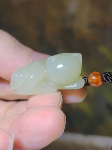 Premium natural untreated Nephrite light greenish slight yellow hue Cat Jade pendant (with certificate)