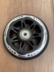 ล้อโรลเลอร์เบลด ล้อสเก็ต ล้อ inline skate รุ่น 6005 Abec-7 608zz carbon steel bearing 82A pu คุณภาพดีพร้อมลูกปืนAbec7