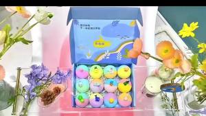 ： Bath bombs with surprises inside ，12 Individual Bubble Bath Gift ， Dinosaur egg and ocean-themed bath bombs ， Natural Sea Salt Color-Changing Easter Bubble Bath Ball ： Beauty and Personal Care