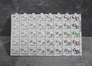 Bông tai đính đá hình vuông nhiều màu siêu sáng