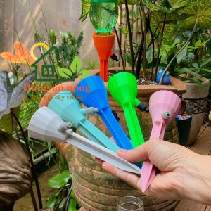 PB6 - Sét 3 vòi đúc liền hông bị gỉ nước không kén chai đặc biệt không đục hay cắt đáy chai ( xem trong mô tả )