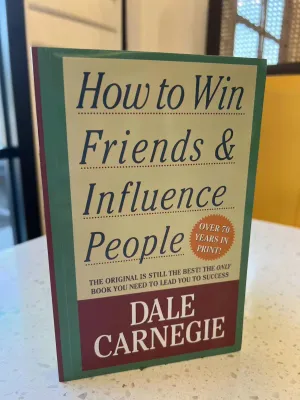 How to Win Friends and Influence People✅Dale Carnegie