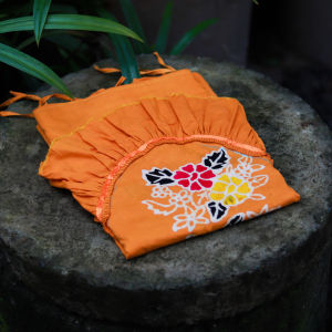 Zada Fashion - Sarung Bantal 4 Warna Motif Bunga Proses Cap Lilin