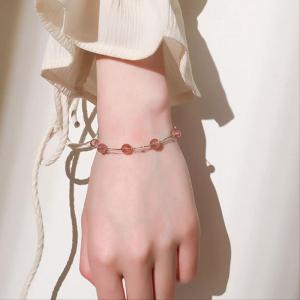 Lắc tay thạch anh dâu tây 7 hạt HOT HIT vô cùng