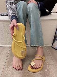 Summer Outdoor Slippers For Women Flip-Flops Beach Sandals Non-Slip Flat-Soled Shoes Suitable For Pairing With Skirts Casual Sandals